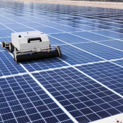 Năng lượng mặt trời không cần khung giá đỡ, gắn trực tiếp xuống đất nhận được tài trợ